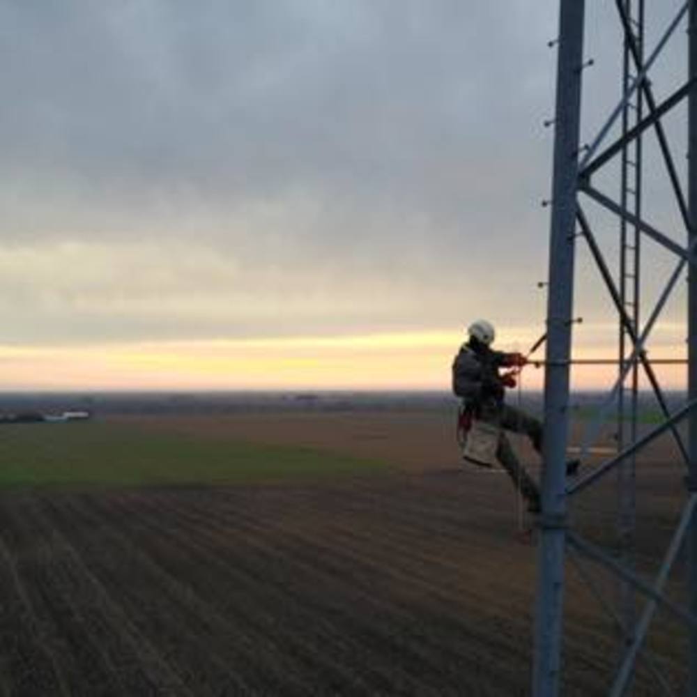 Meet your Posher, Adonis